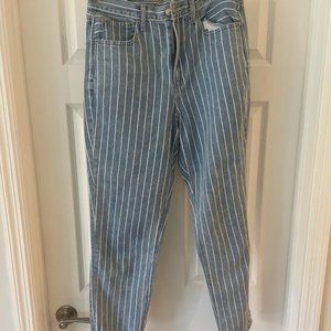 White stripped boyfriend jeans